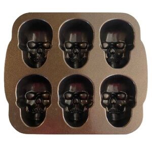 Nordic Ware Mini Skull Cakelet Pan 11.75” x 10” Non Stick Baking Gothic Haunted